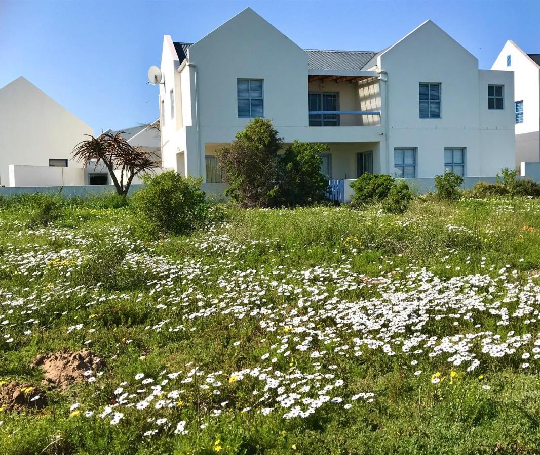 Perfect 10 - 10 To 13 Sleeper Luxury Holiday Home Breakage Deposit Of R2500 Per Weekend Lease Лангебан Екстериор снимка