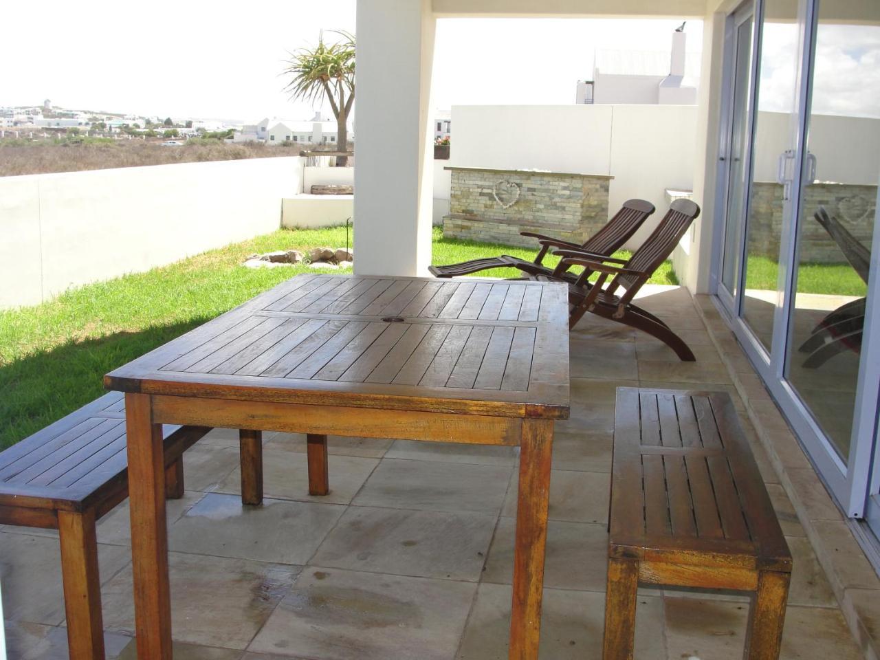 Perfect 10 - 10 To 13 Sleeper Luxury Holiday Home Breakage Deposit Of R2500 Per Weekend Lease Лангебан Екстериор снимка